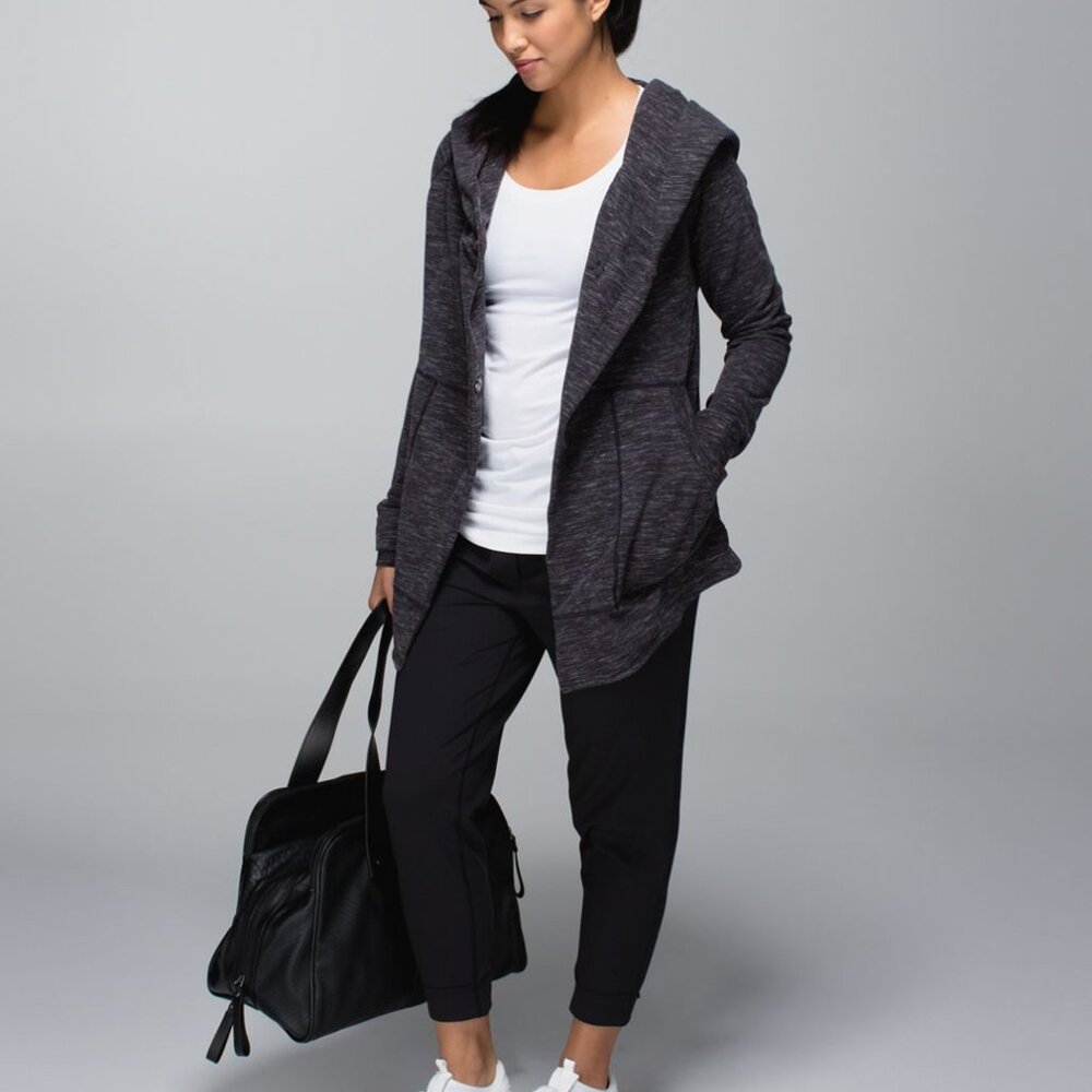 Lululemon find your centre wrap